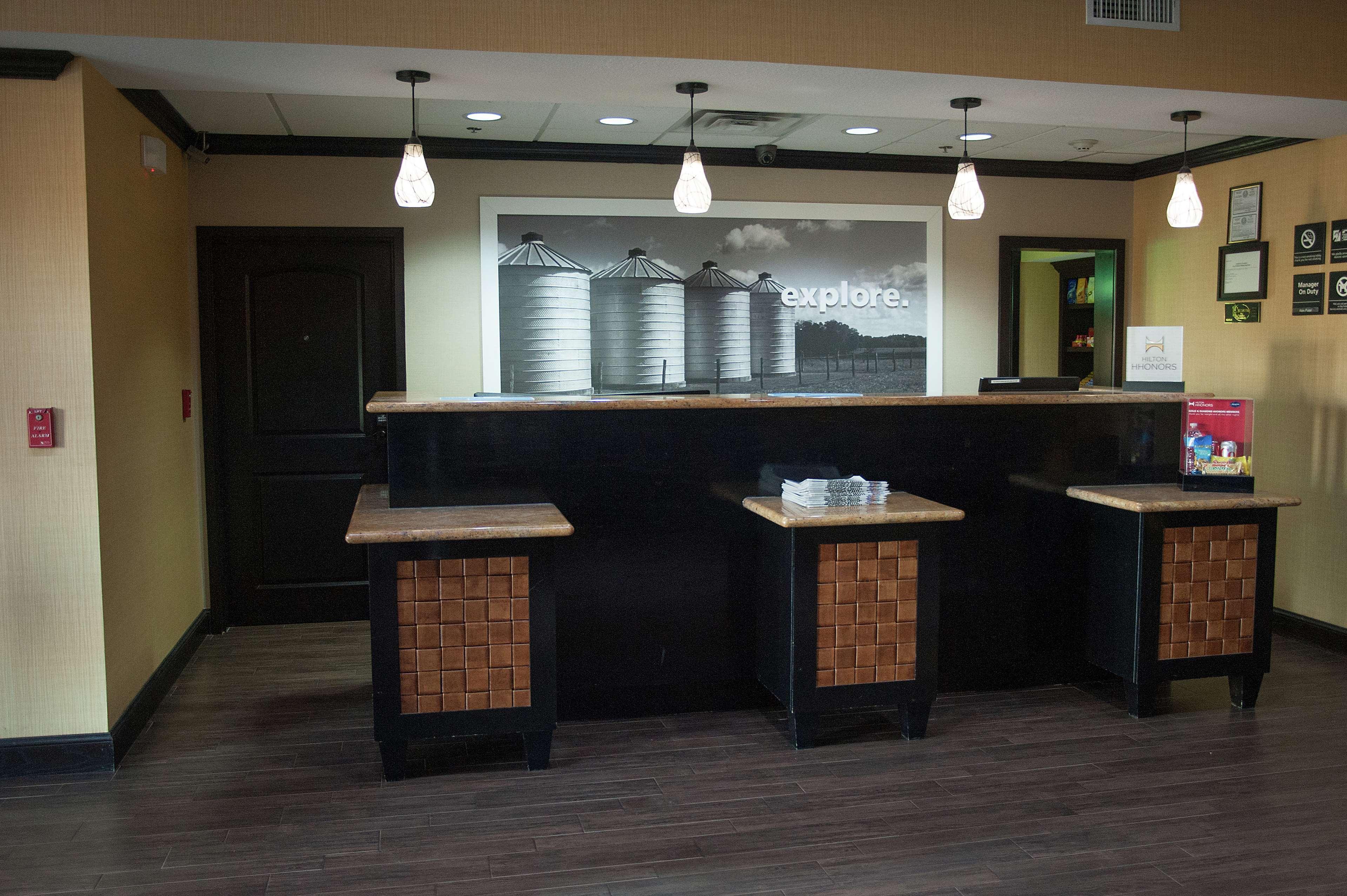 Hampton Inn&Suites Palestine Extérieur photo