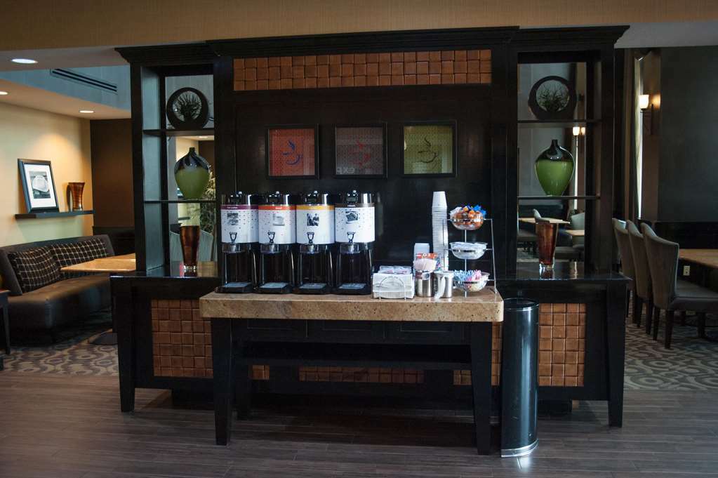Hampton Inn&Suites Palestine Restaurant photo